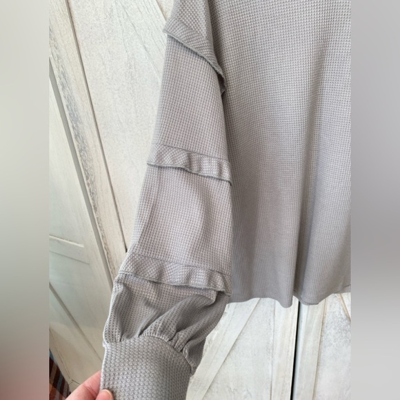 Waffle Knit Boho Top With Ruffle Sleeve Women’s Medium NEW - Picture 8 of 9